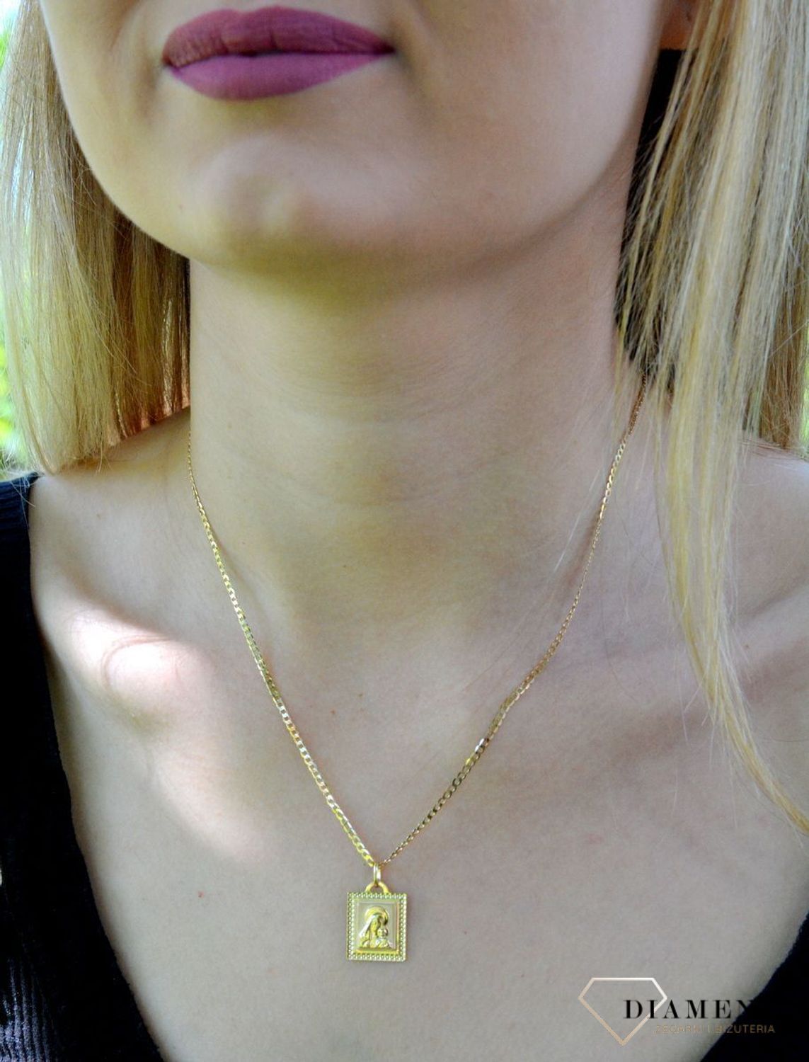 Złoty medalik prostokątny 333 z Matką Boską Częstochowską ZA 3786 333ccv.jpg